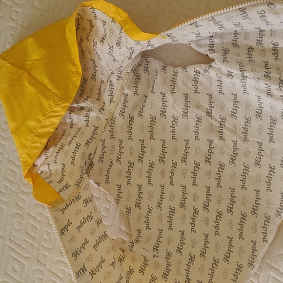 Baby vest 💛 - Picture 4 of 5